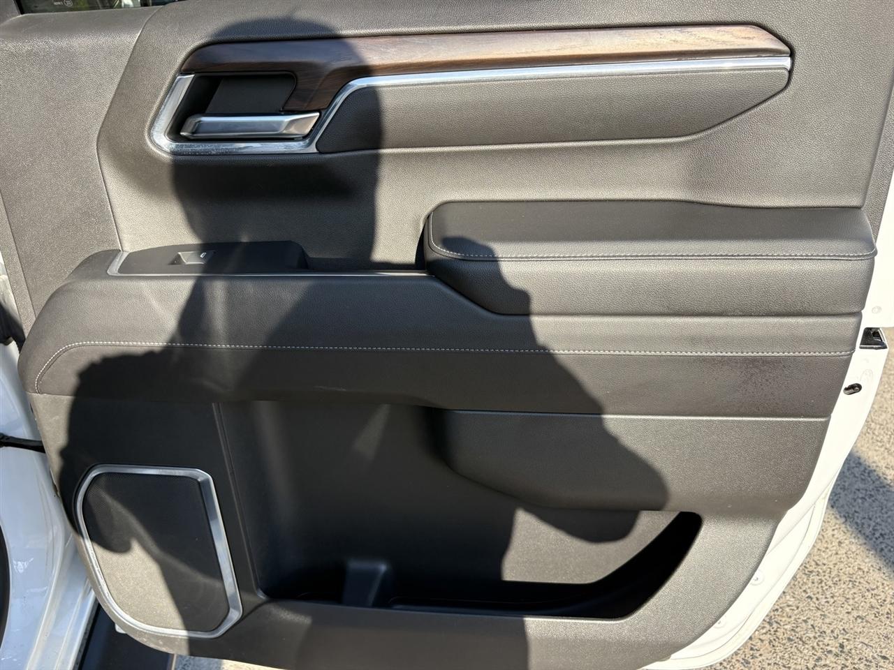 GMC Sierra 1500 SLT Crew Cab 4WD 2023