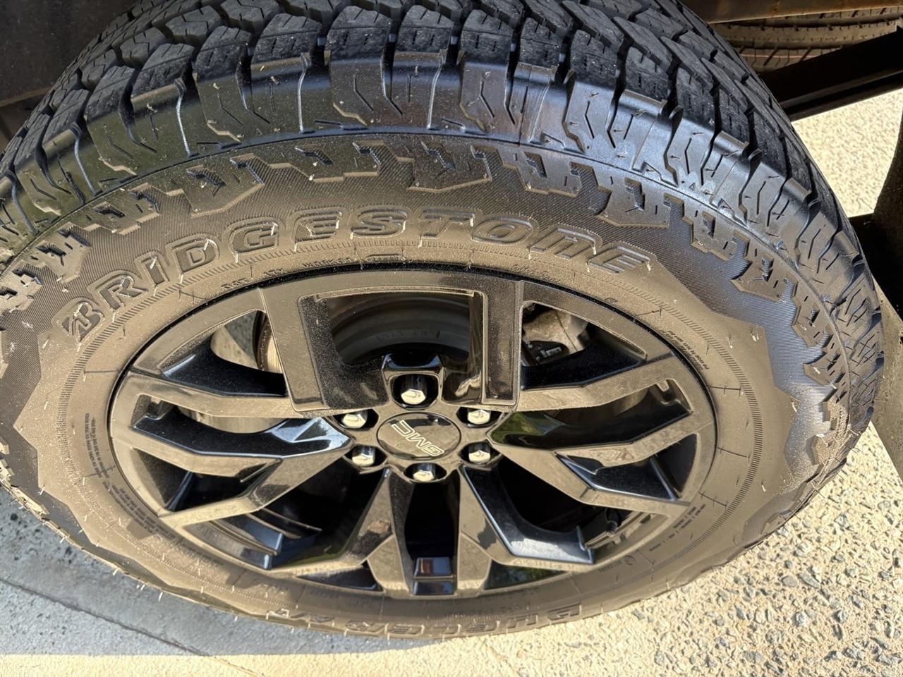 GMC Sierra 1500 SLT Crew Cab 4WD 2023