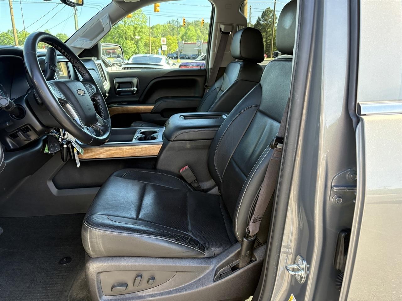 Chevrolet Silverado 1500 LTZ Crew Cab 2WD 2017