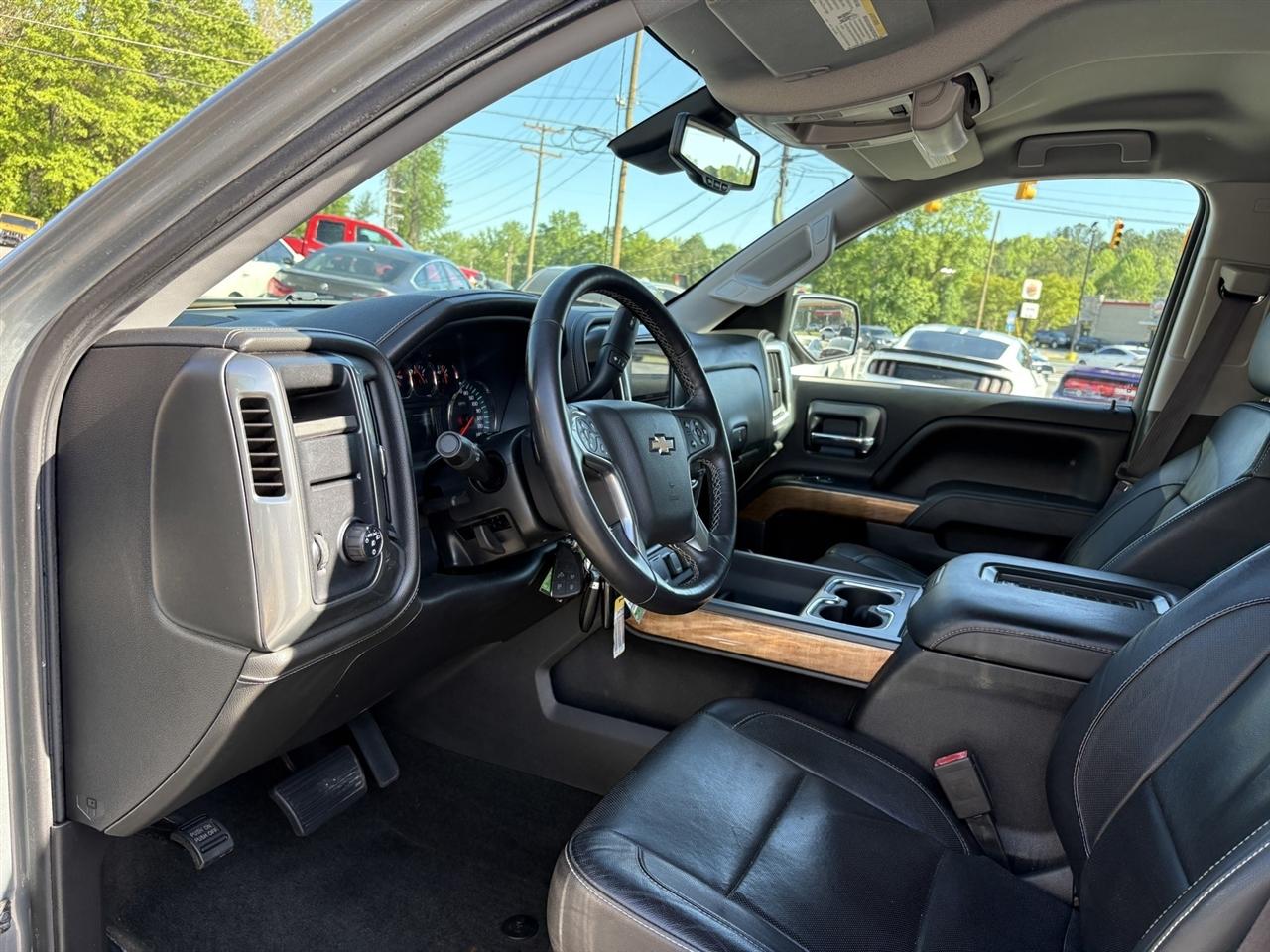 Chevrolet Silverado 1500 LTZ Crew Cab 2WD 2017