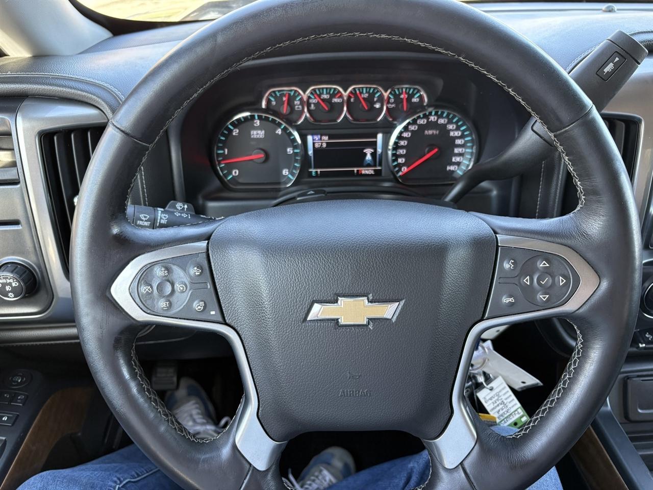 Chevrolet Silverado 1500 LTZ Crew Cab 2WD 2017