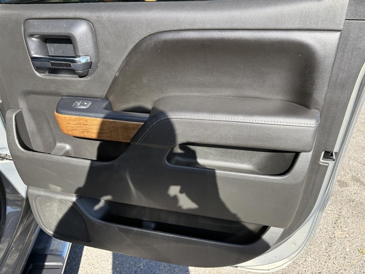 Chevrolet Silverado 1500 LTZ Crew Cab 2WD 2017