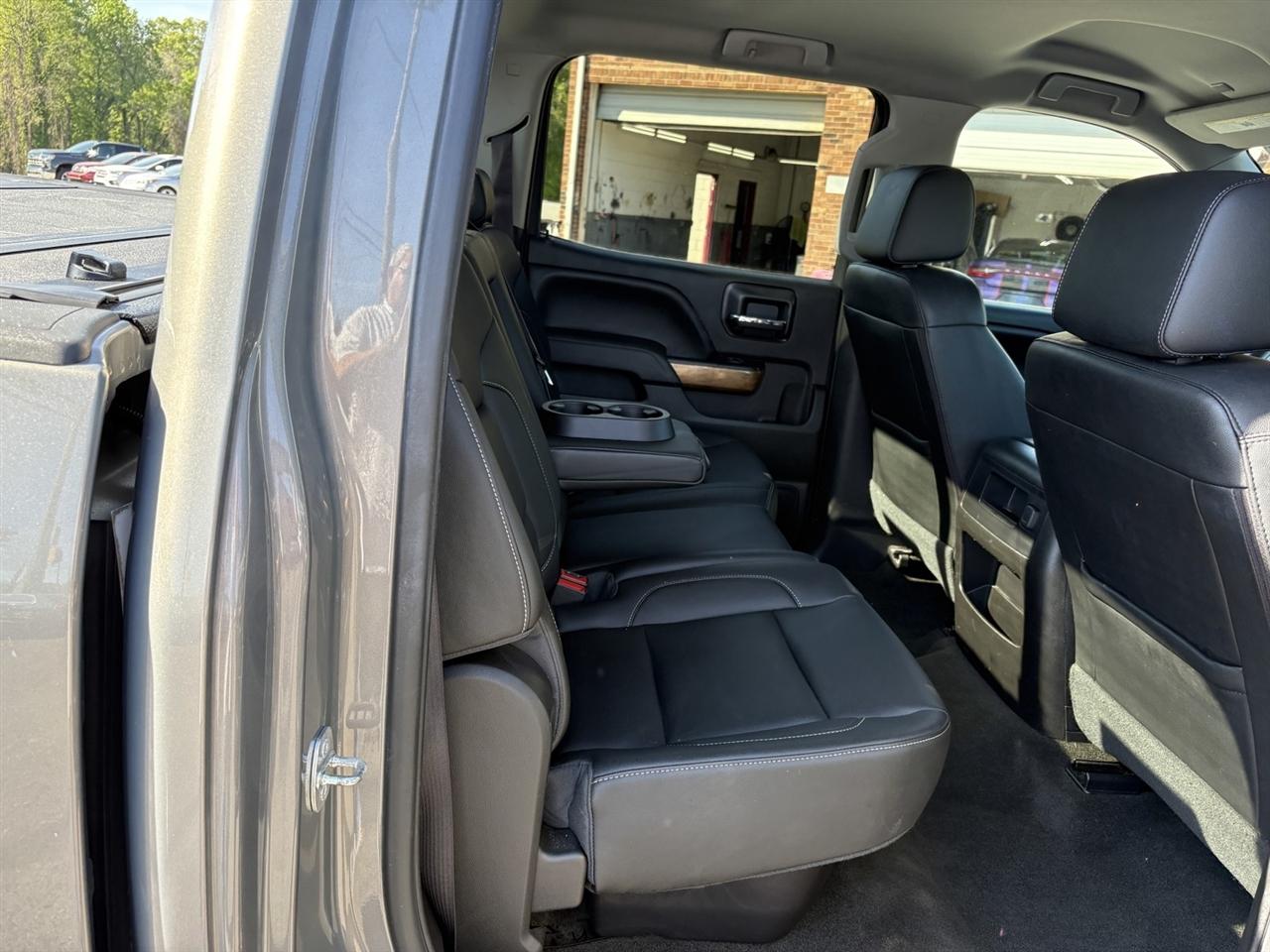 Chevrolet Silverado 1500 LTZ Crew Cab 2WD 2017