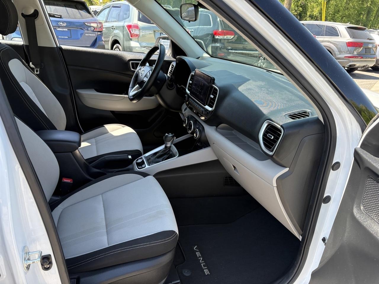 Hyundai Venue SEL 2021