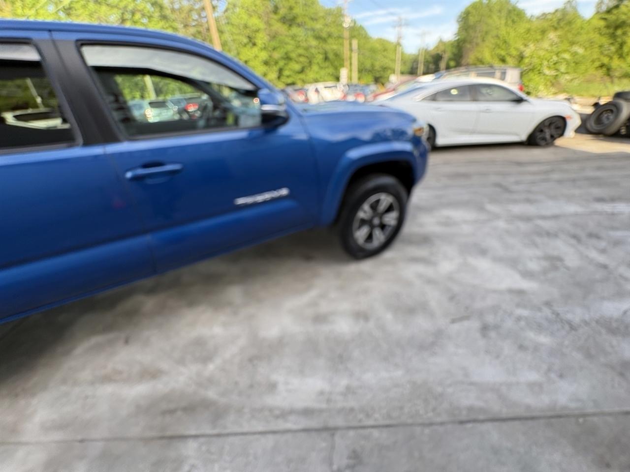 Toyota Tacoma SR5 Double Cab Long Bed V6 6AT 2WD 2018