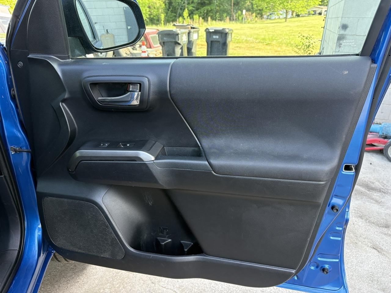 Toyota Tacoma SR5 Double Cab Long Bed V6 6AT 2WD 2018