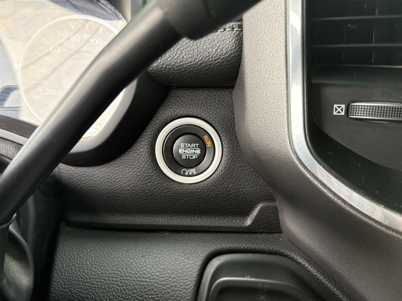 RAM 3500 Laramie Mega Cab 4WD 2023