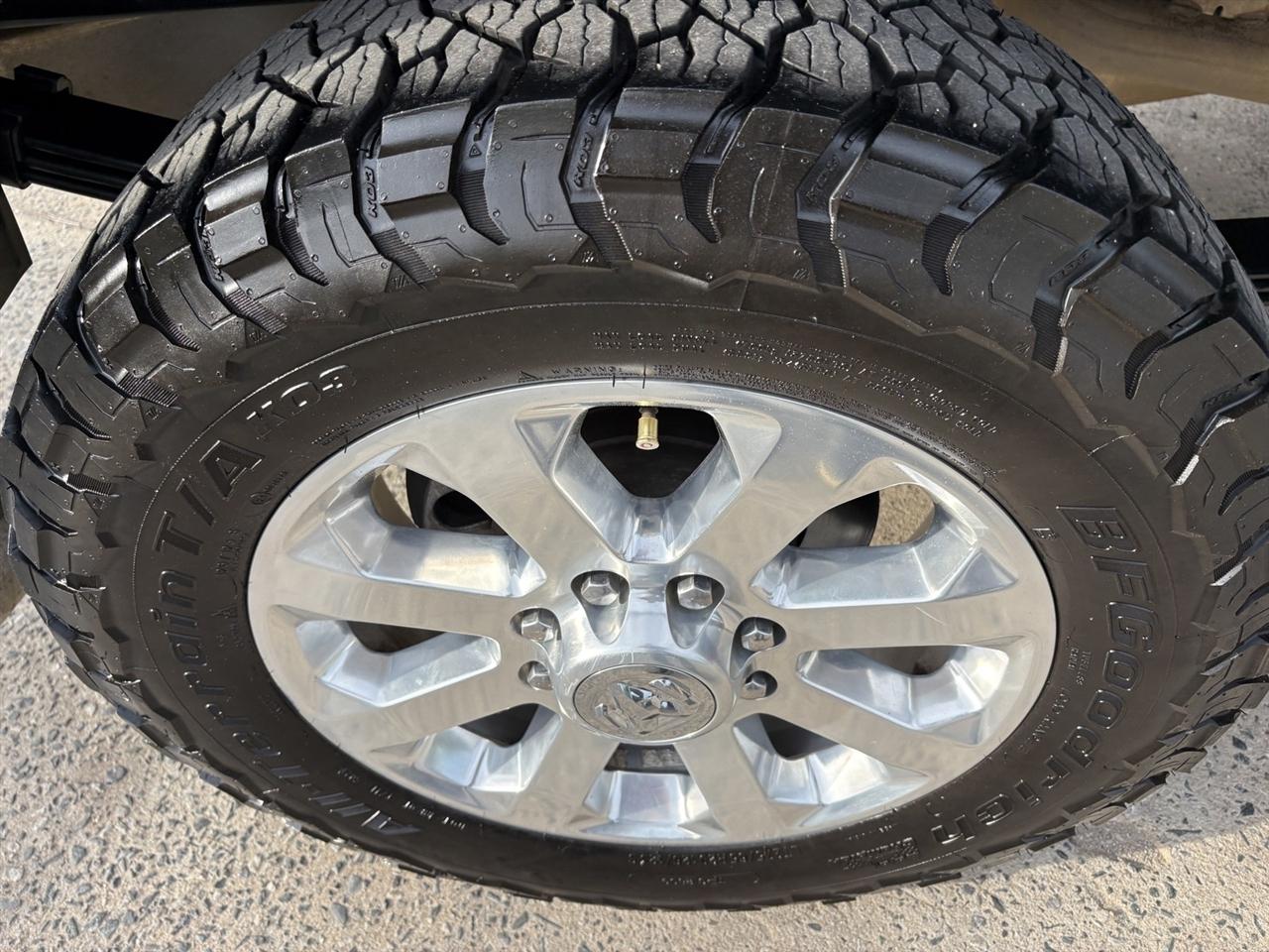 RAM 3500 Laramie Mega Cab 4WD 2023