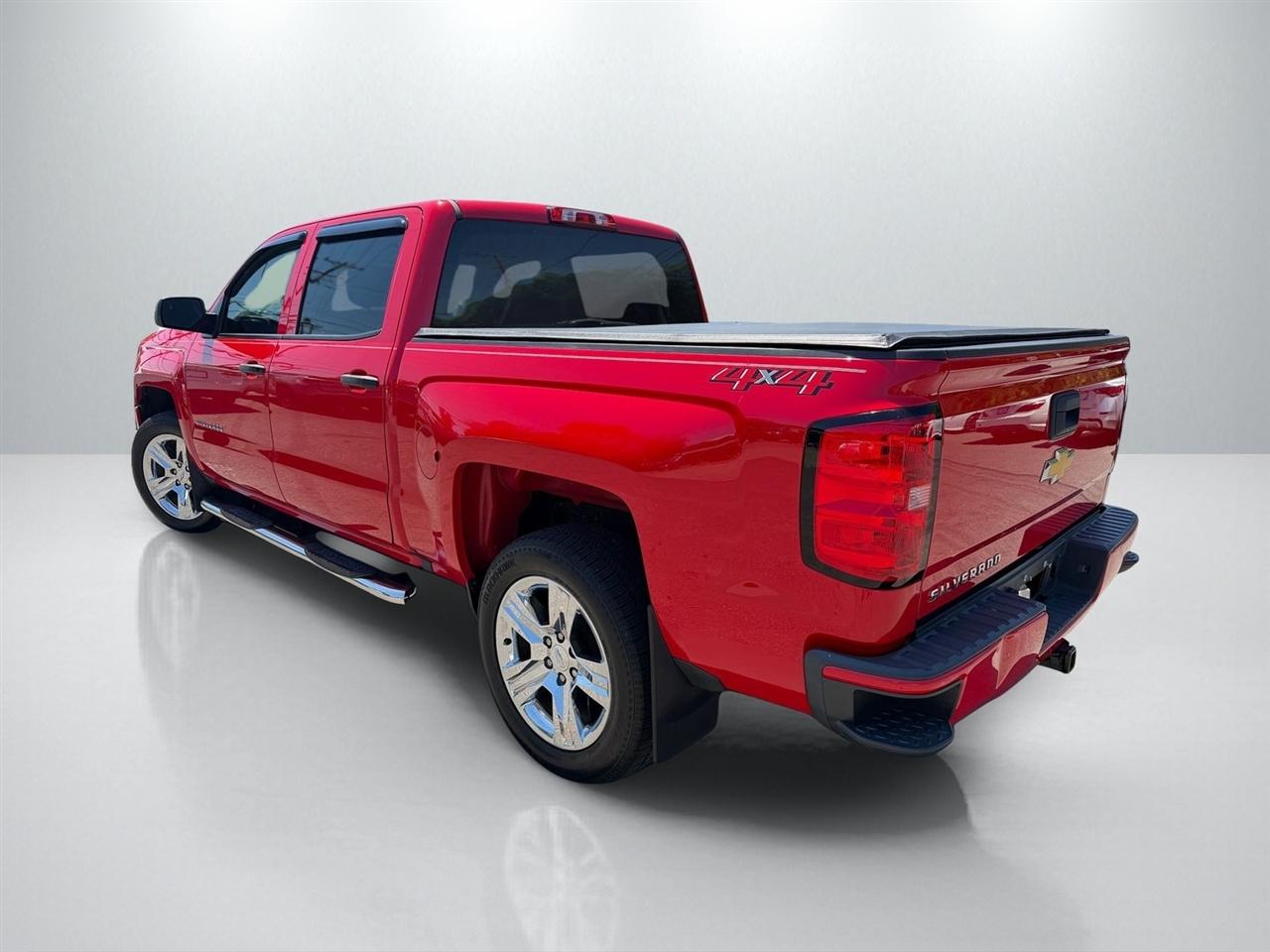 Chevrolet Silverado 1500 Custom Crew Cab 4WD 2018