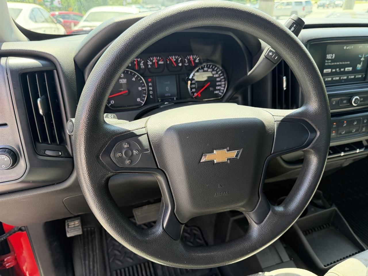 Chevrolet Silverado 1500 Custom Crew Cab 4WD 2018