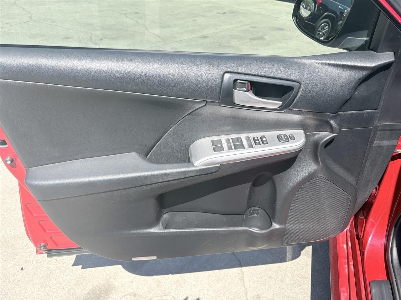 Toyota Camry SE 2013