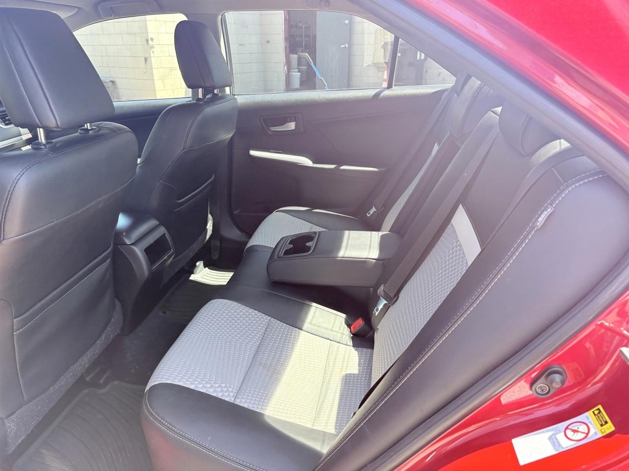 Toyota Camry SE 2013