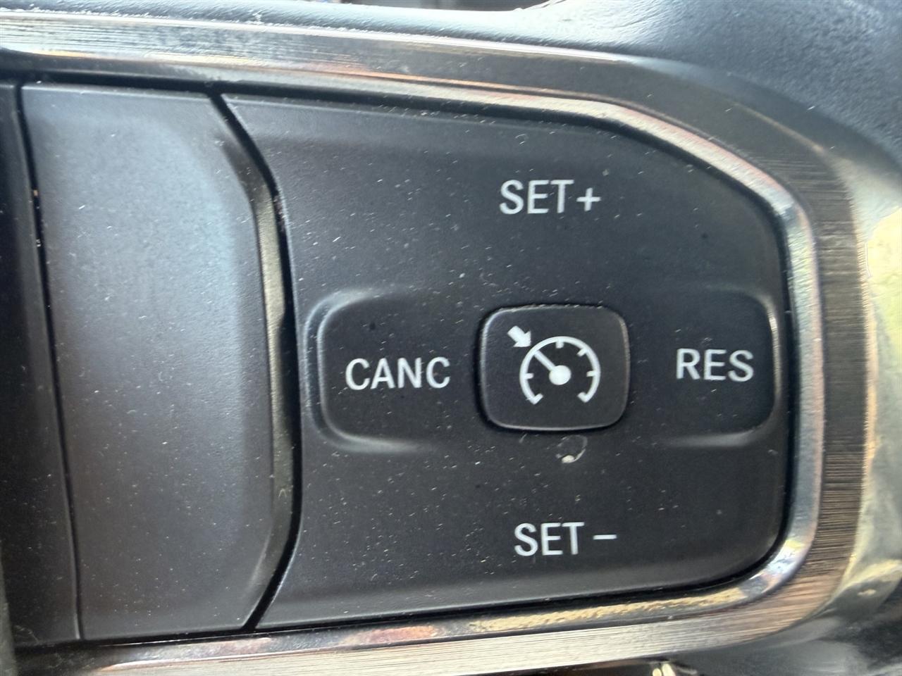 RAM 1500 Limited Crew Cab SWB 4WD 2020