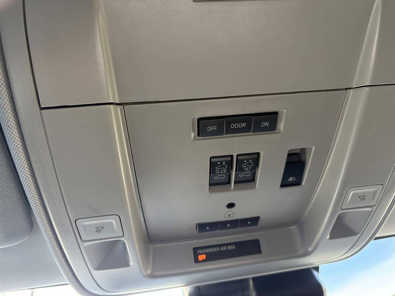 Chevrolet Silverado 1500 LTZ Crew Cab 4WD 2017