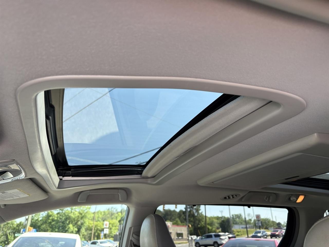 Toyota Sienna Limited AWD 7-Passenger V6 2013