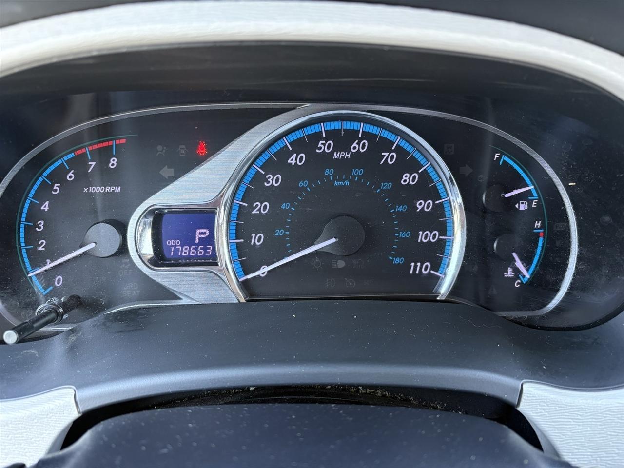 Toyota Sienna Limited AWD 7-Passenger V6 2013