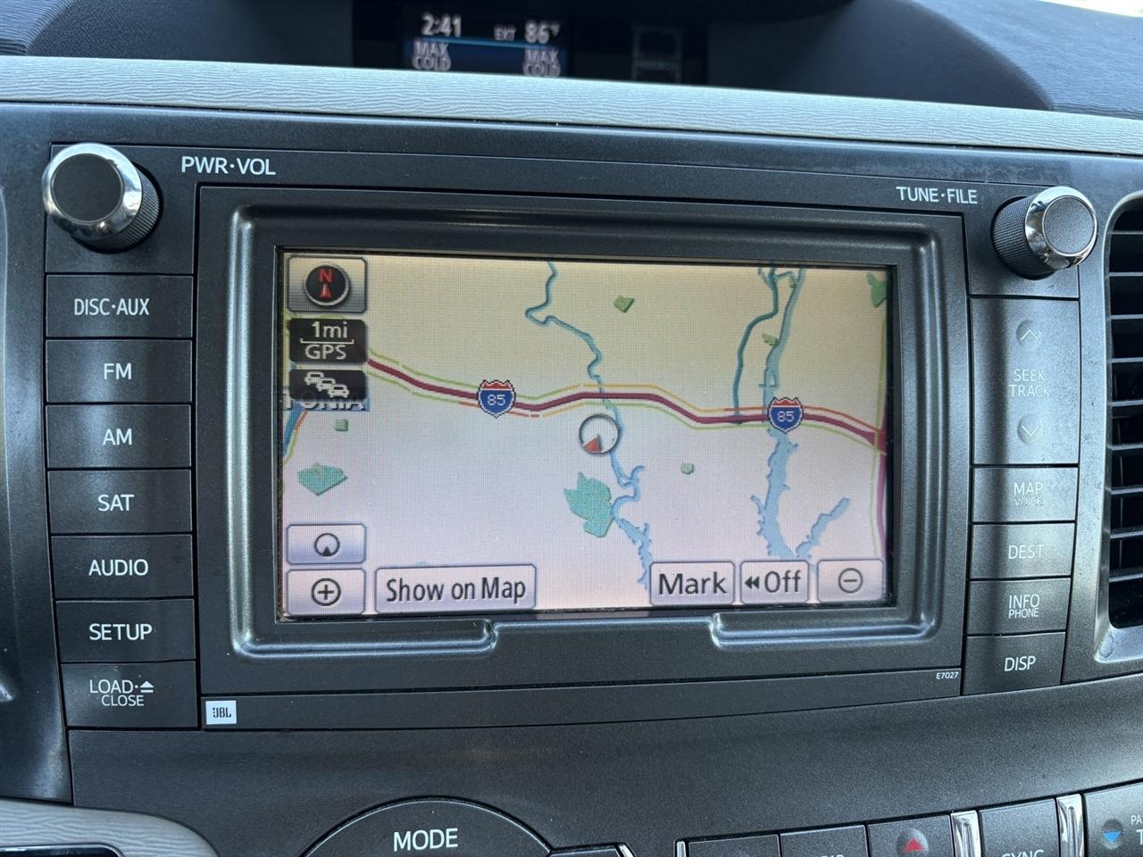 Toyota Sienna Limited AWD 7-Passenger V6 2013