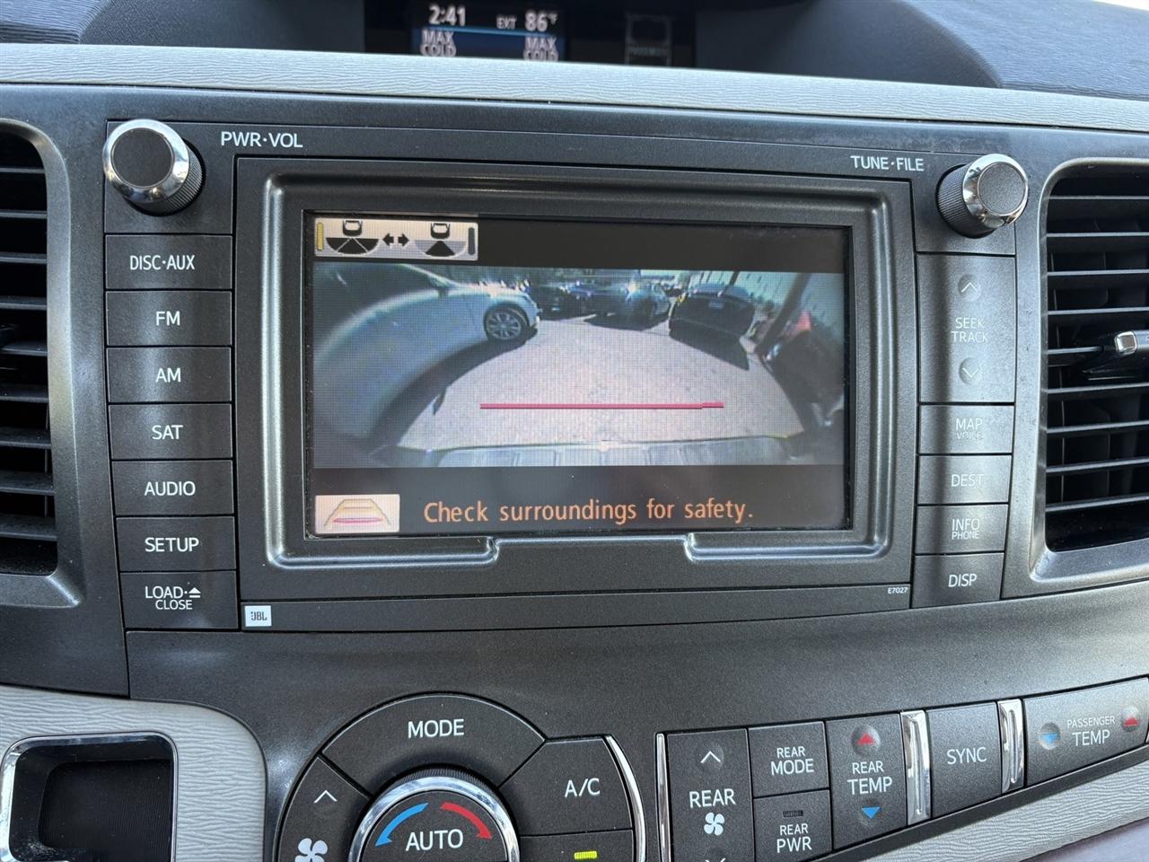 Toyota Sienna Limited AWD 7-Passenger V6 2013