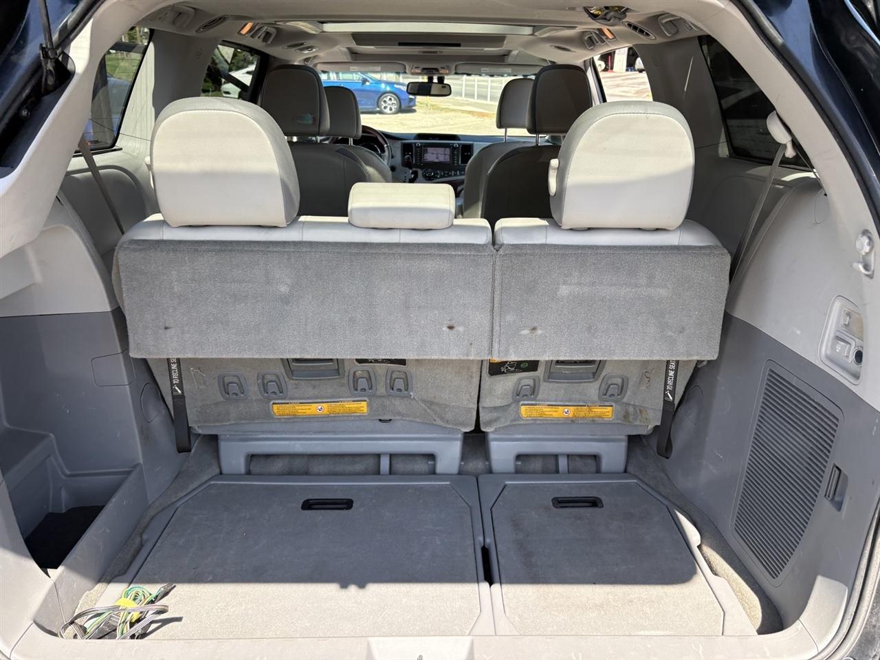 Toyota Sienna Limited AWD 7-Passenger V6 2013