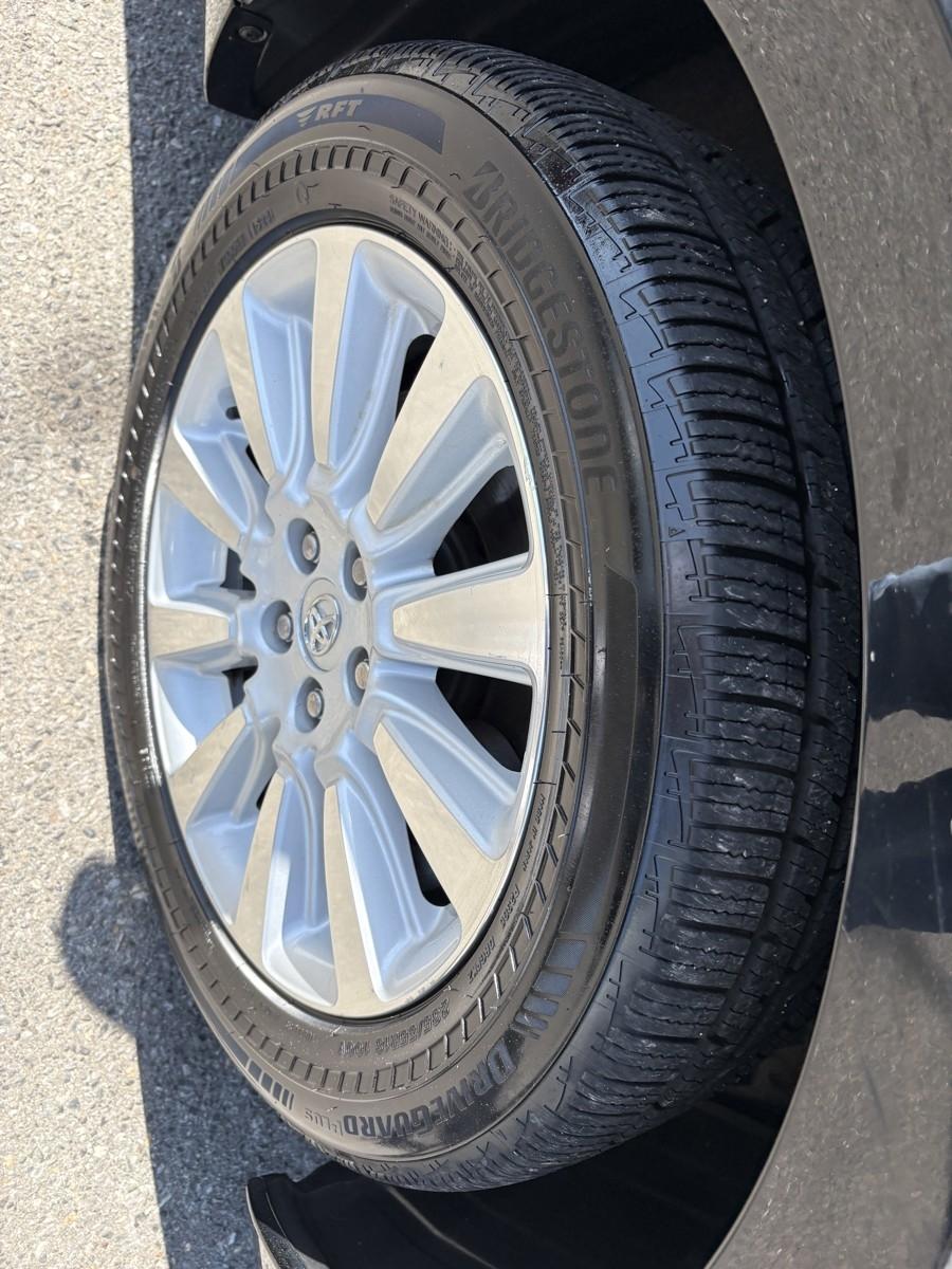 Toyota Sienna Limited AWD 7-Passenger V6 2013