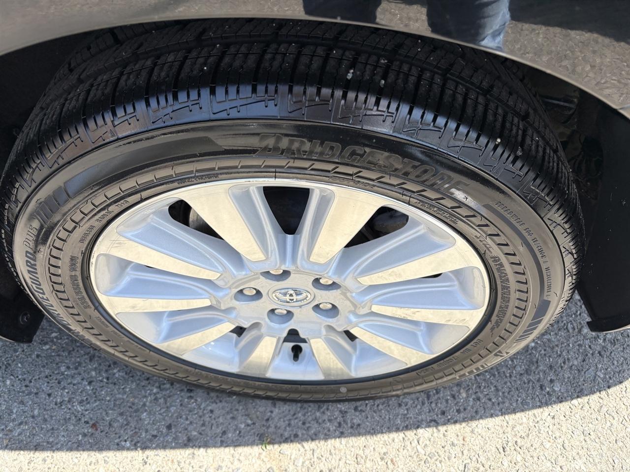 Toyota Sienna Limited AWD 7-Passenger V6 2013