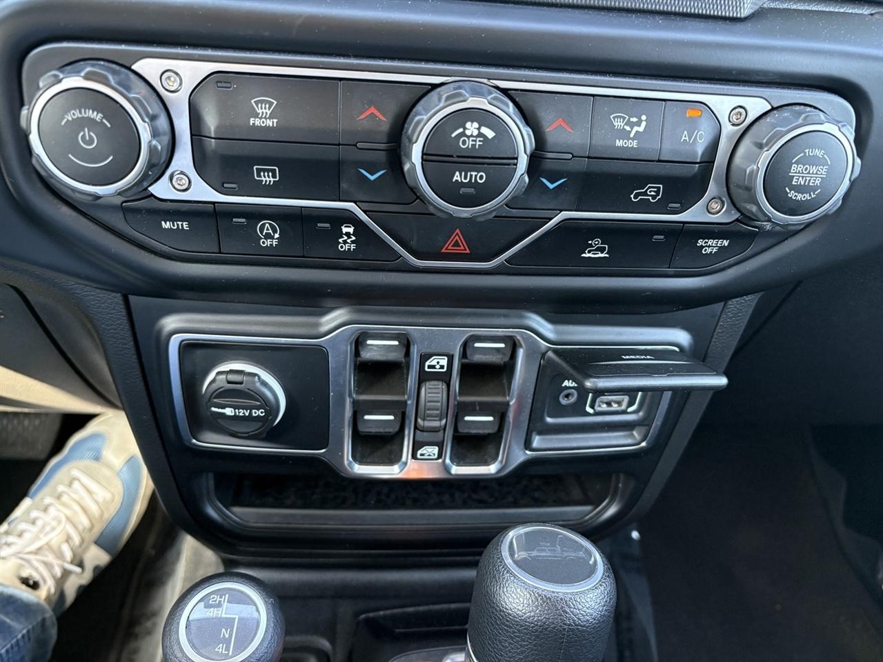 Jeep Gladiator Overland 2023