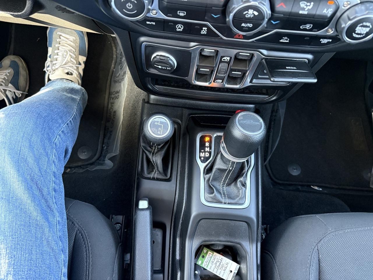 Jeep Gladiator Overland 2023