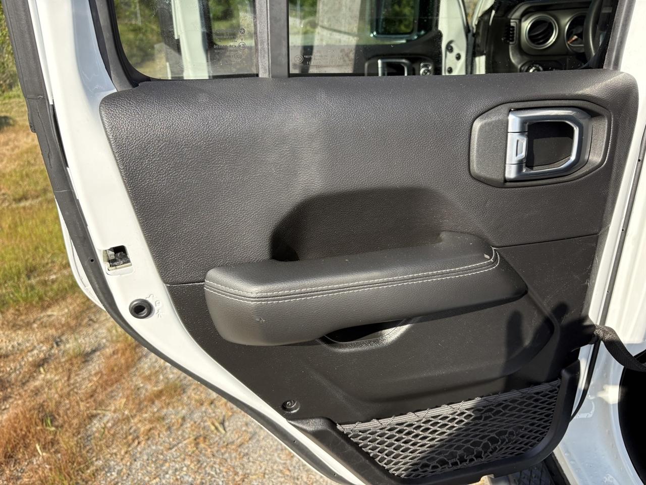 Jeep Gladiator Overland 2023