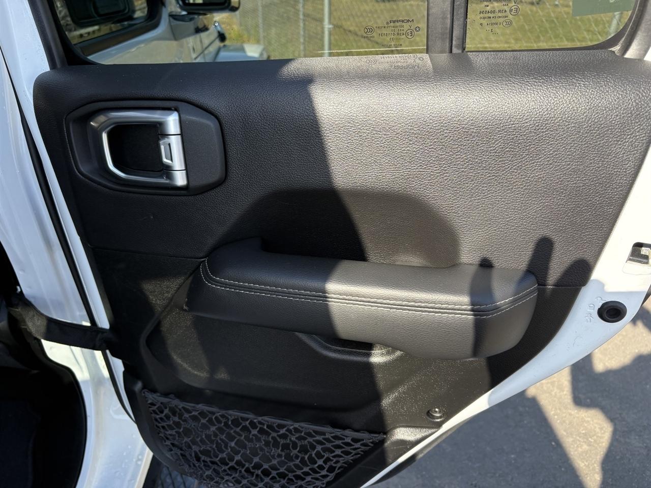 Jeep Gladiator Overland 2023