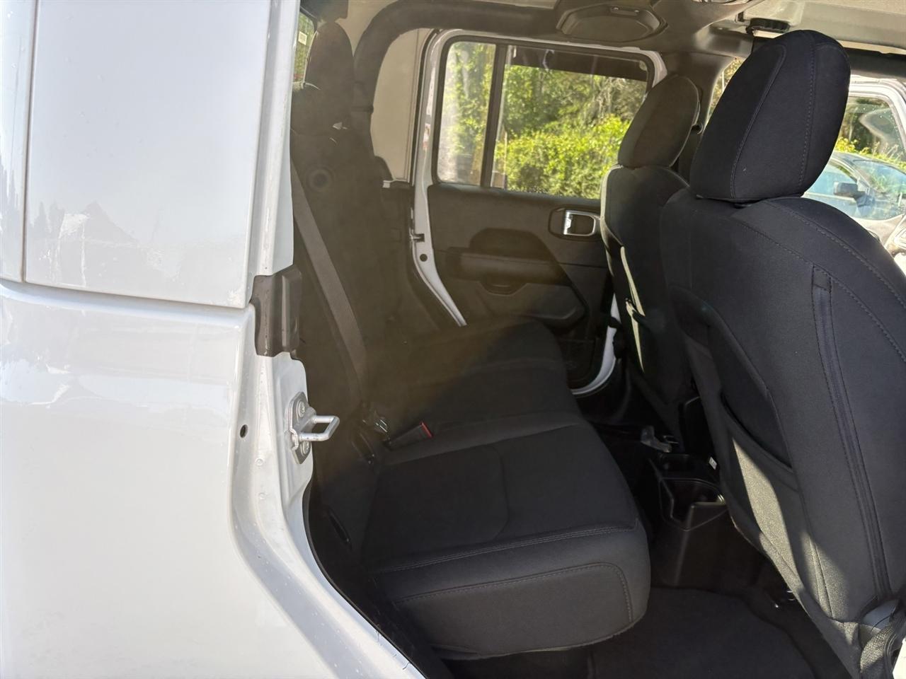 Jeep Gladiator Overland 2023