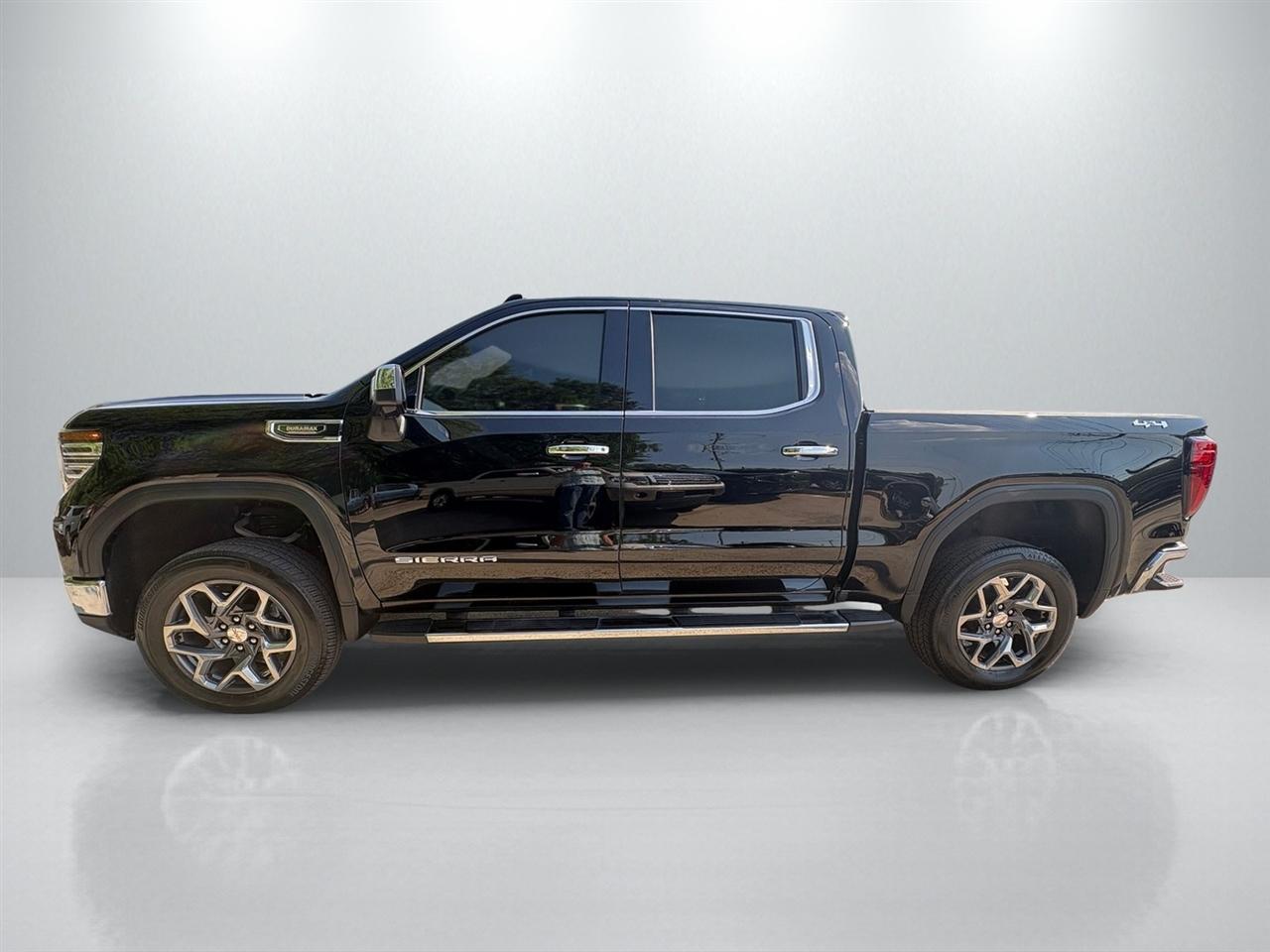 GMC Sierra 1500 SLT Crew Cab 4WD 2023