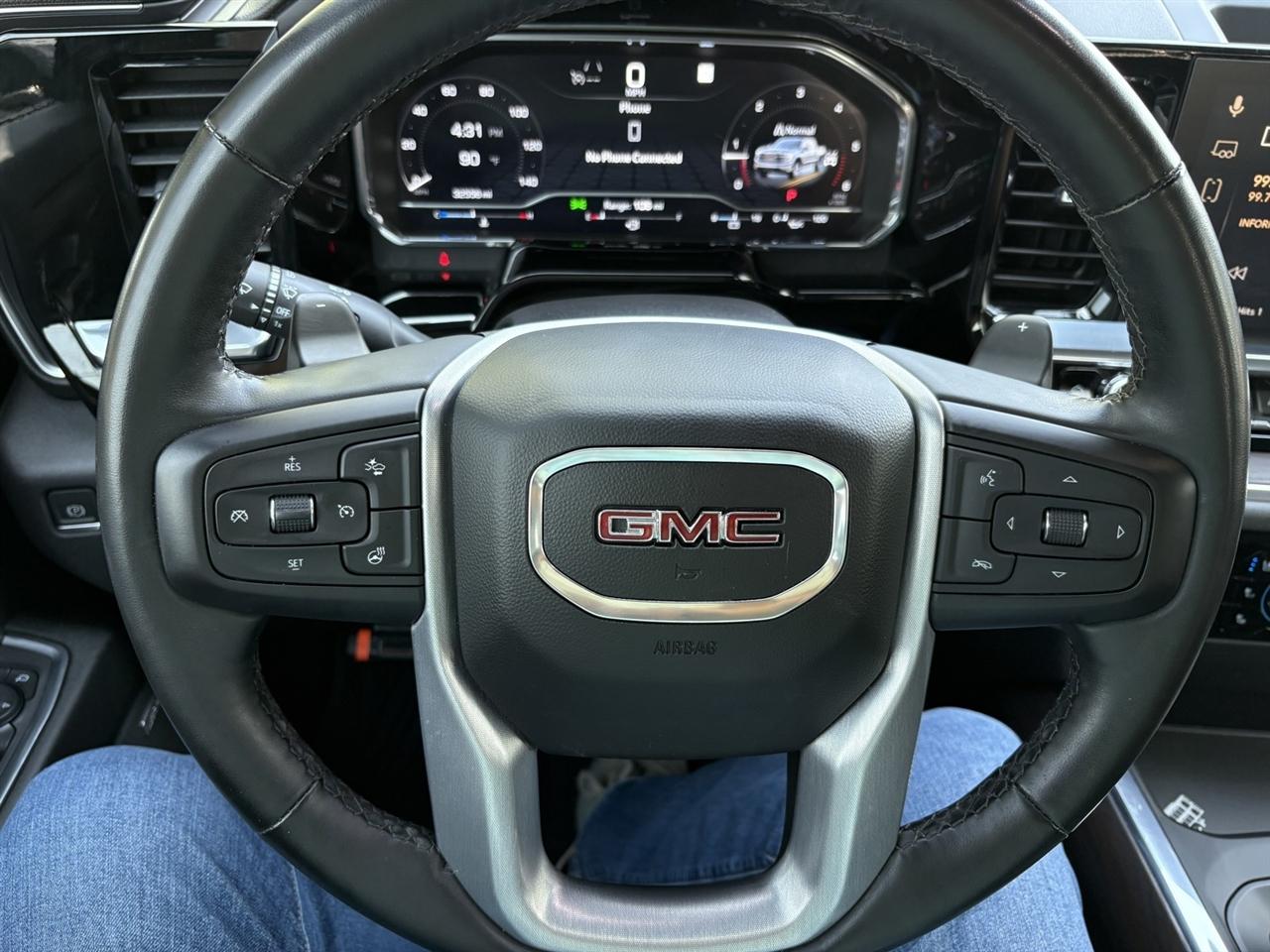 GMC Sierra 1500 SLT Crew Cab 4WD 2023