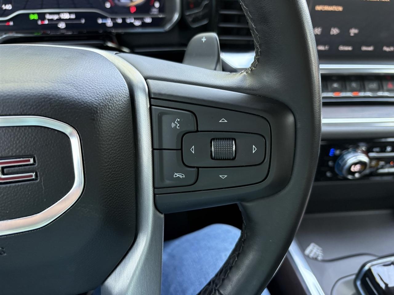 GMC Sierra 1500 SLT Crew Cab 4WD 2023