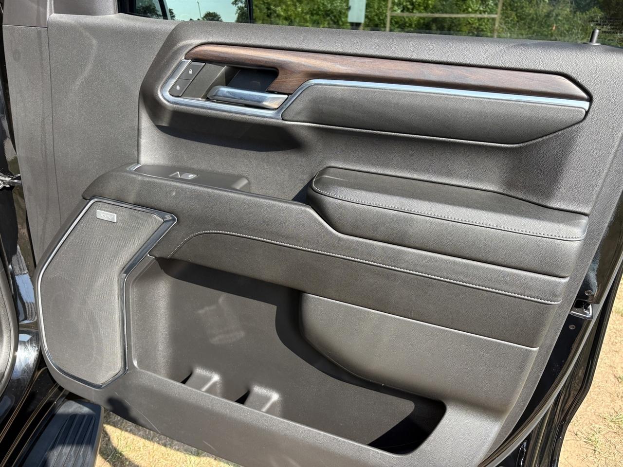 GMC Sierra 1500 SLT Crew Cab 4WD 2023