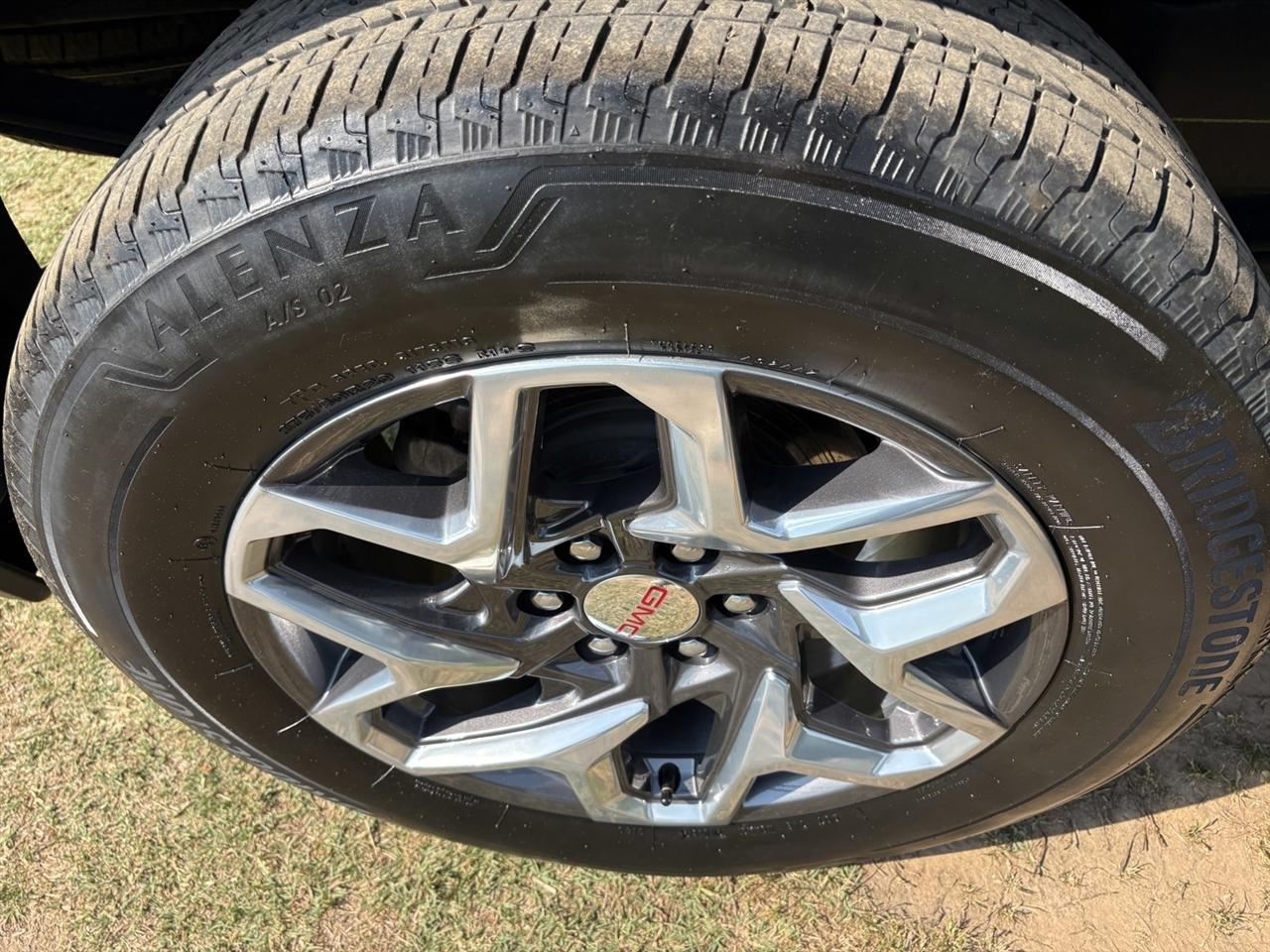 GMC Sierra 1500 SLT Crew Cab 4WD 2023