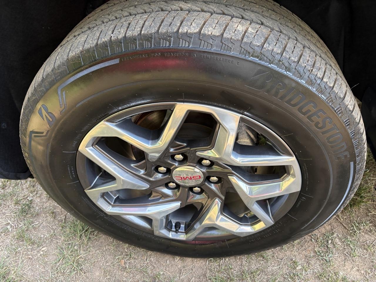 GMC Sierra 1500 SLT Crew Cab 4WD 2023