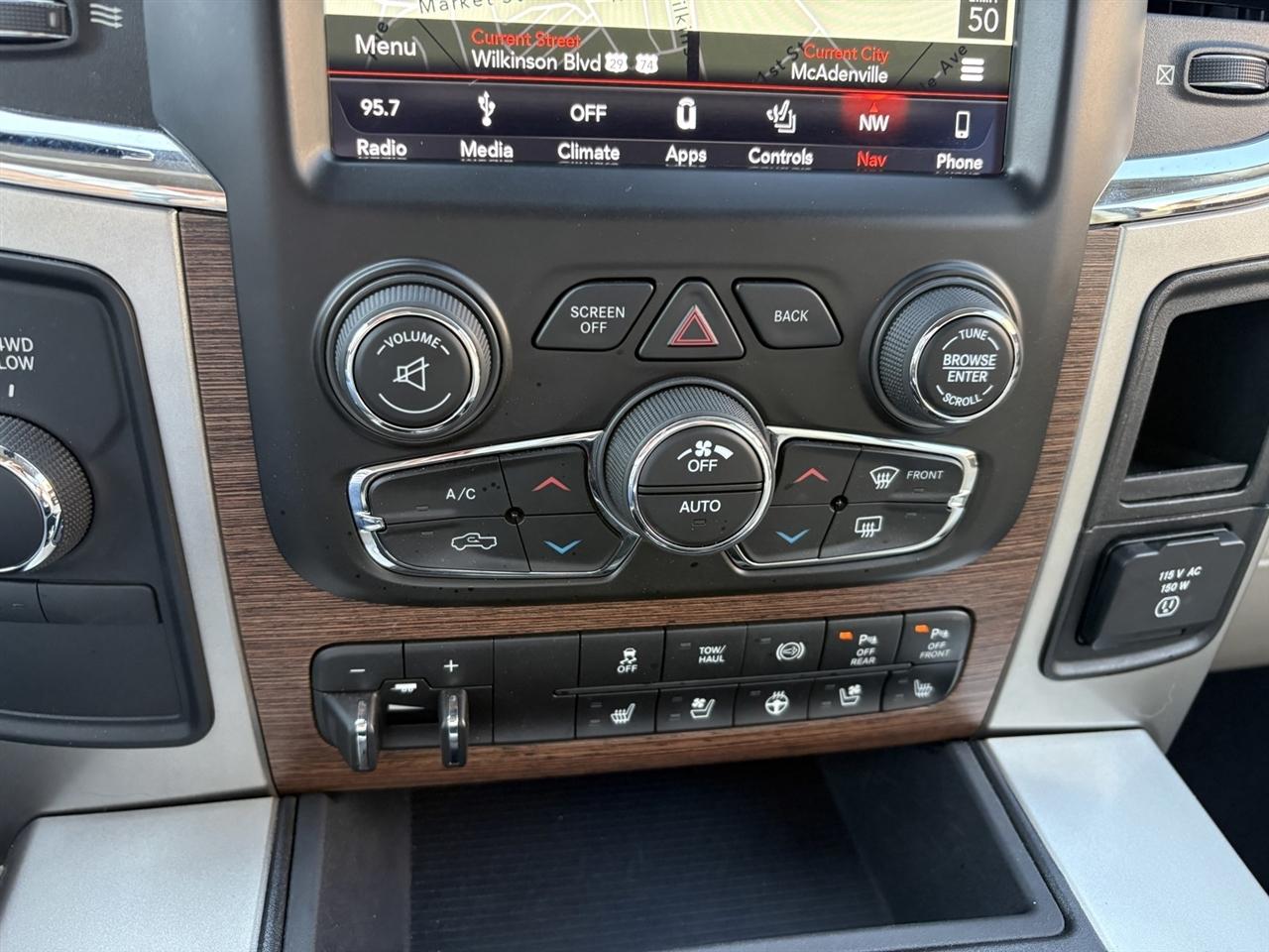 RAM 2500 Laramie Crew Cab SWB 4WD 2018