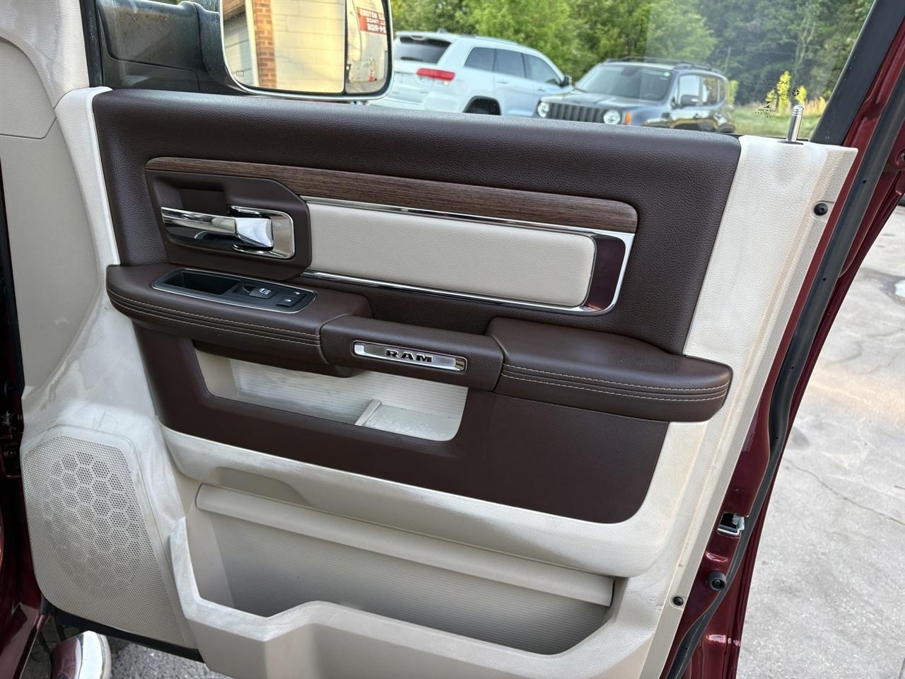 RAM 2500 Laramie Crew Cab SWB 4WD 2018