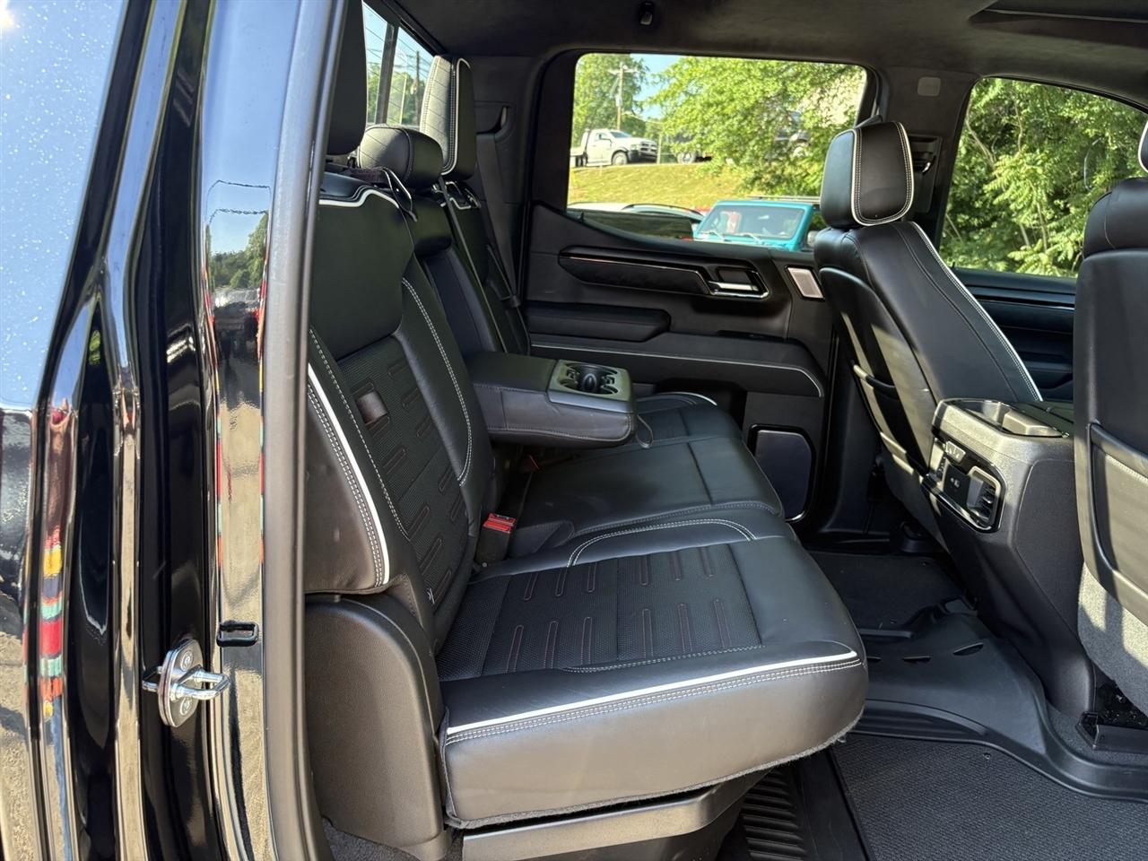 GMC Sierra 1500 AT4X Crew Cab 4WD 2022