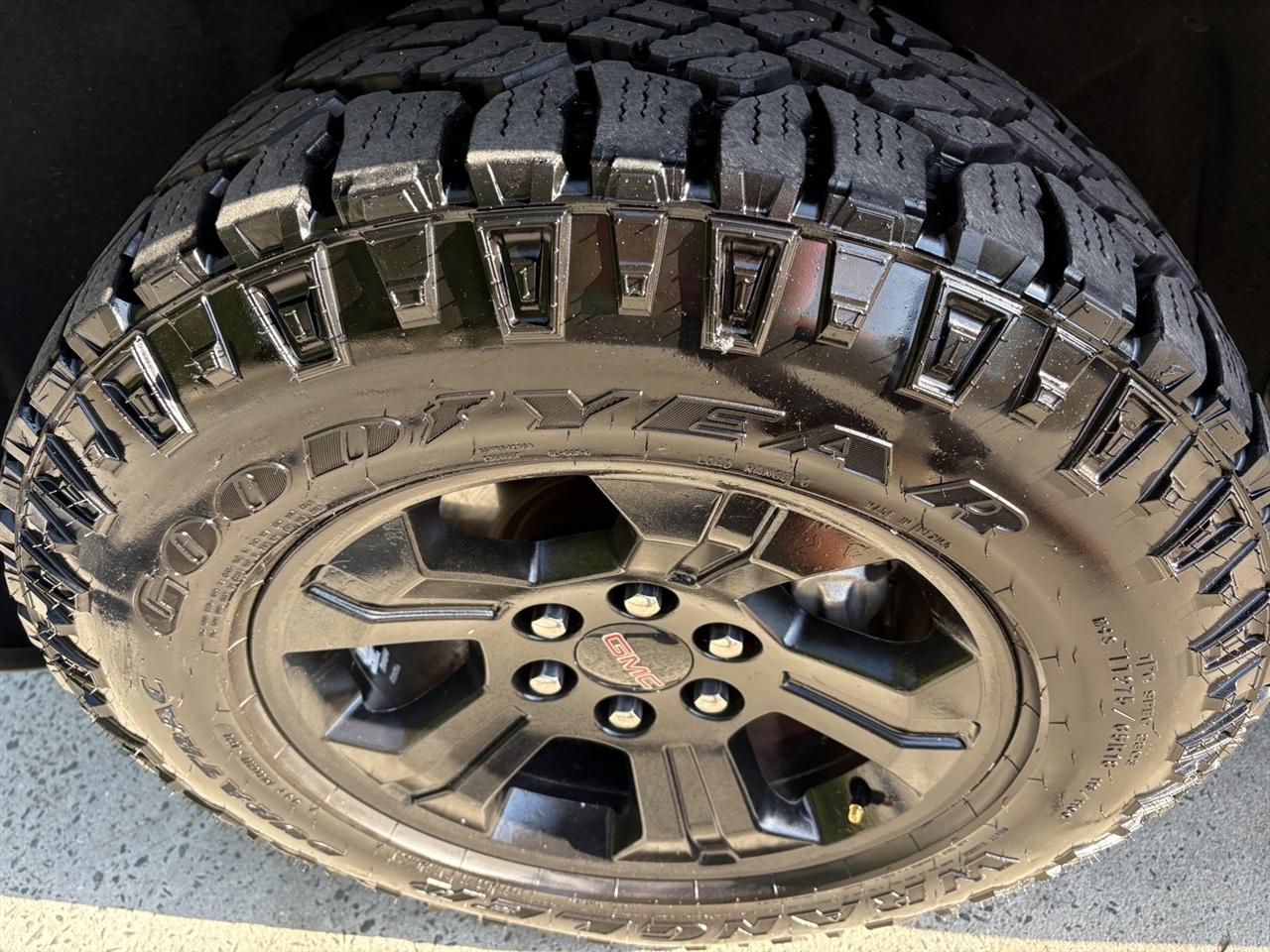 GMC Sierra 1500 AT4X Crew Cab 4WD 2022