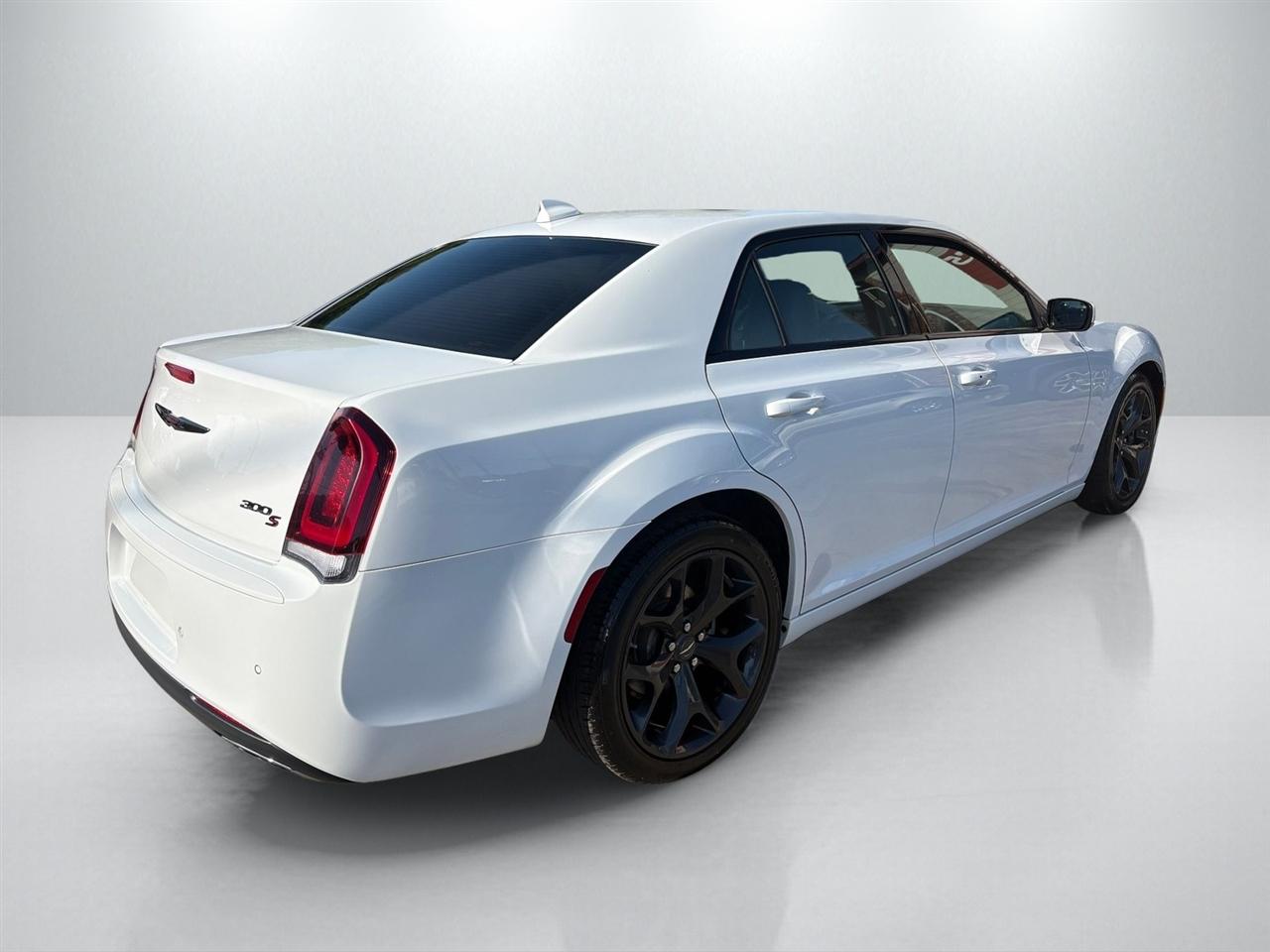 Chrysler 300 S V6 2023