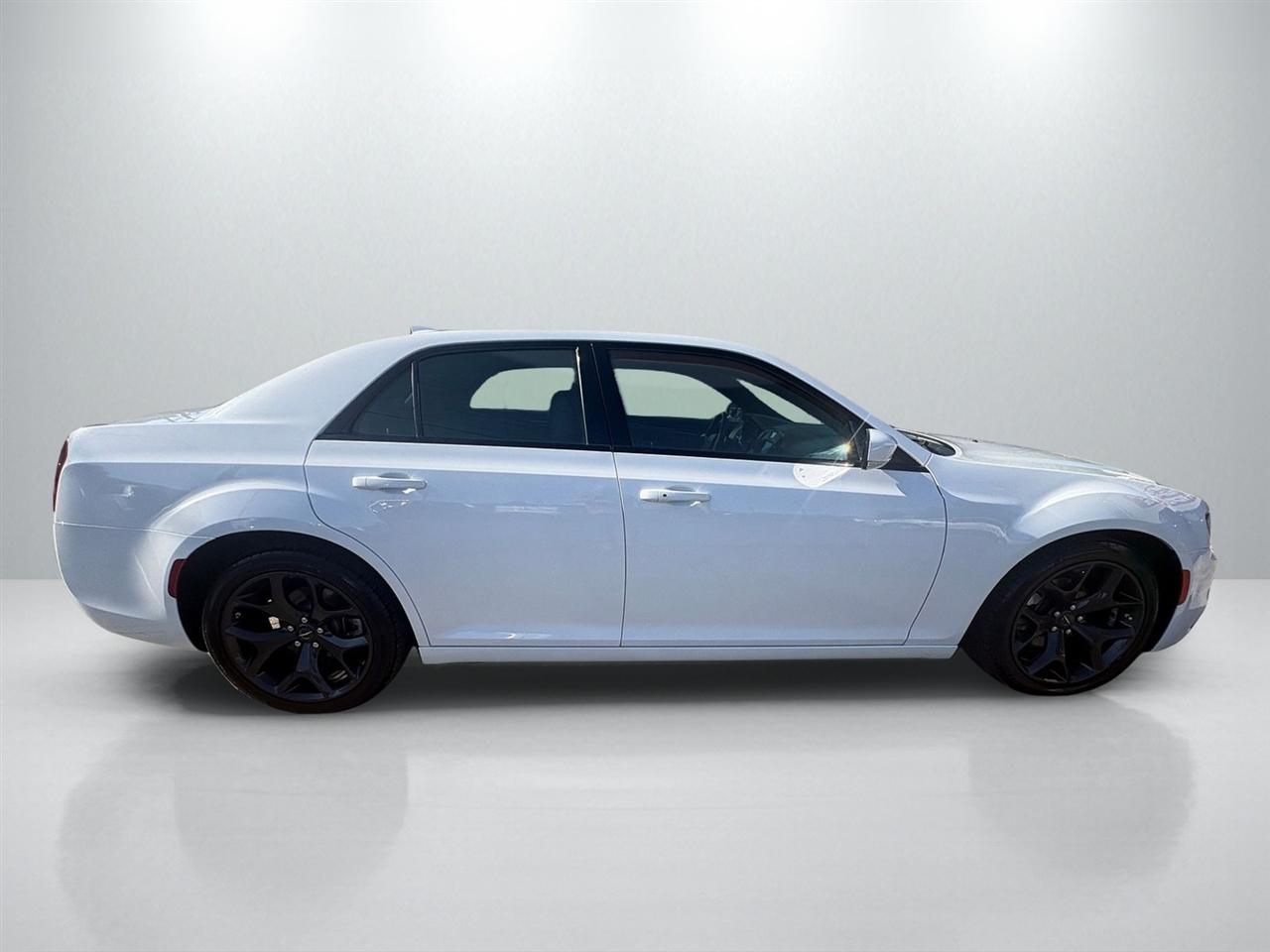 Chrysler 300 S V6 2023