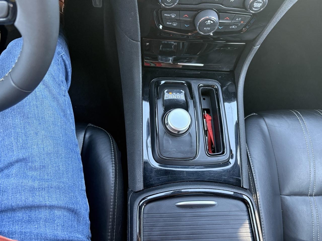 Chrysler 300 S V6 2023