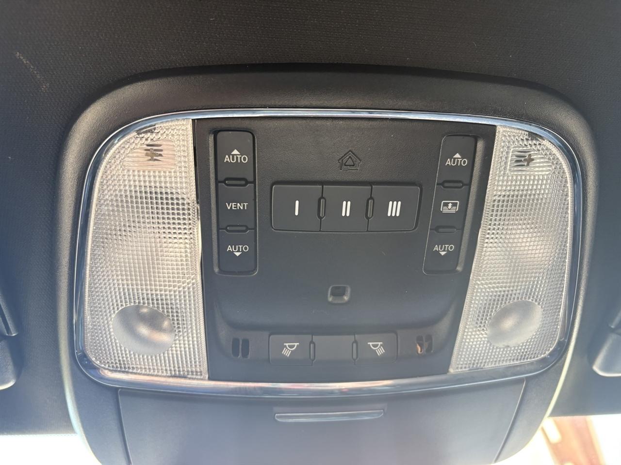 Chrysler 300 S V6 2023