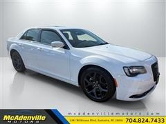 2023 Chrysler 300 