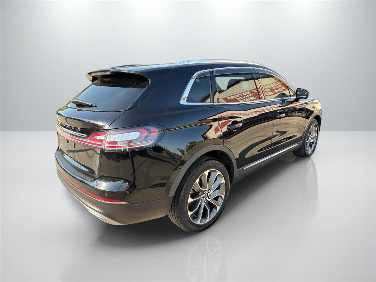 Lincoln Nautilus Reserve AWD 2022