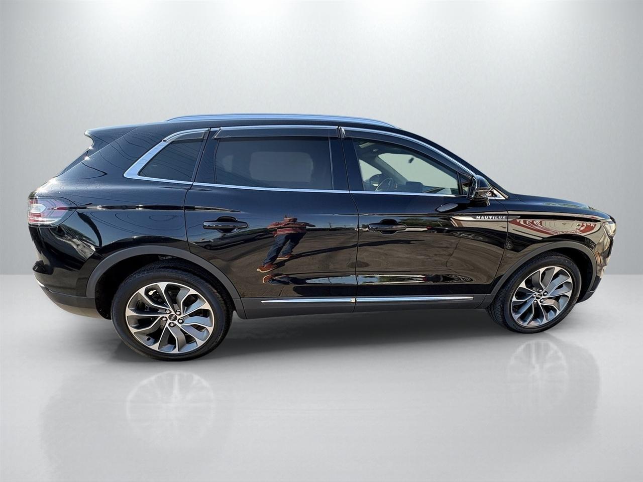 Lincoln Nautilus Reserve AWD 2022