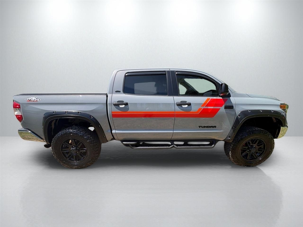 Toyota Tundra SR5 5.7L V8 CrewMax 2WD 2020