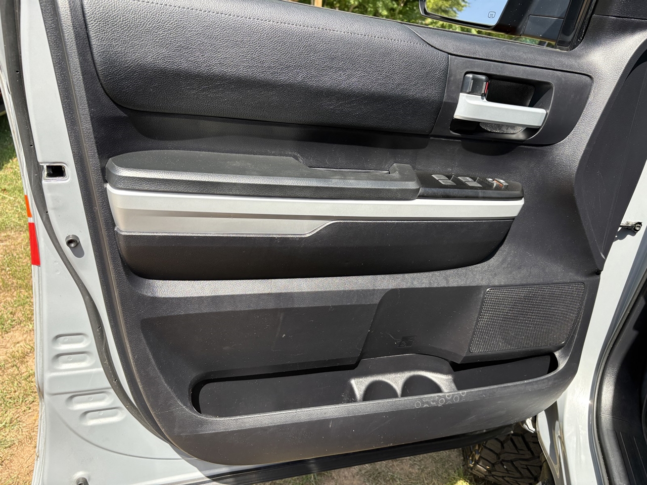 Toyota Tundra SR5 5.7L V8 CrewMax 2WD 2020