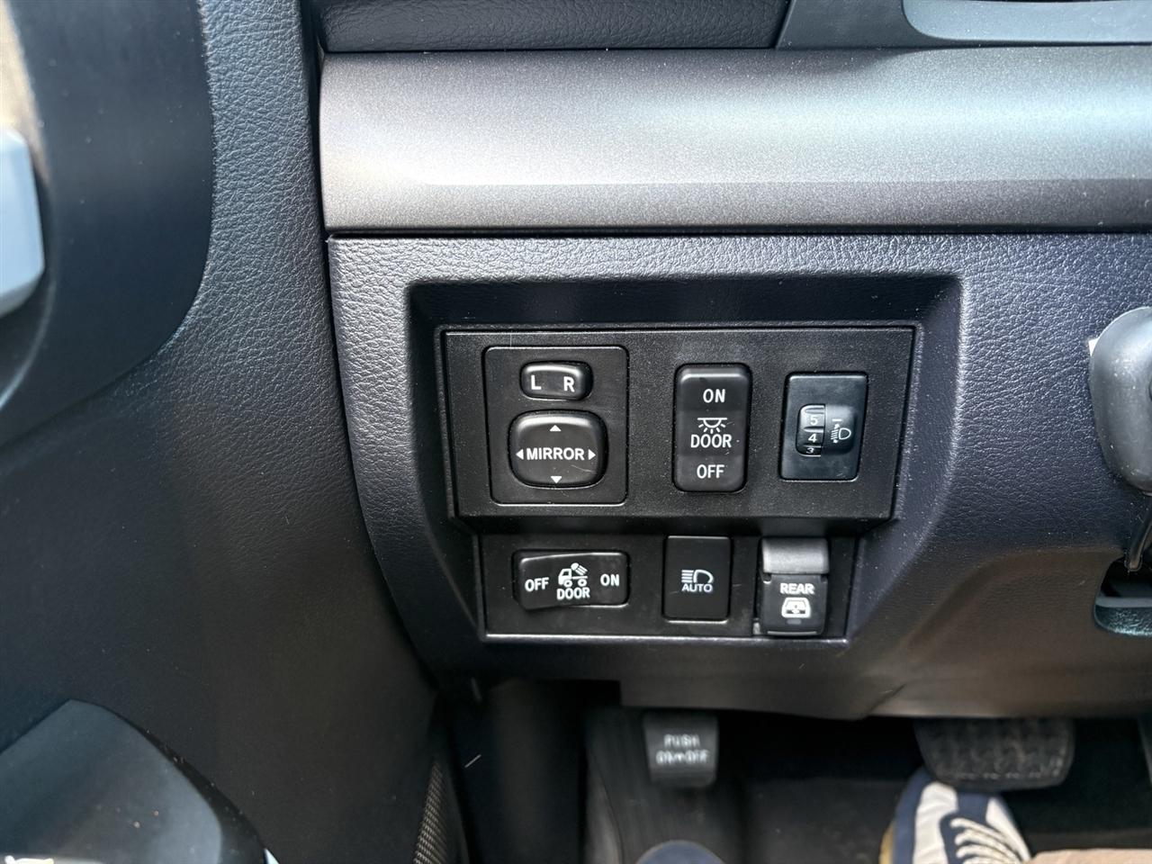 Toyota Tundra SR5 5.7L V8 CrewMax 2WD 2020
